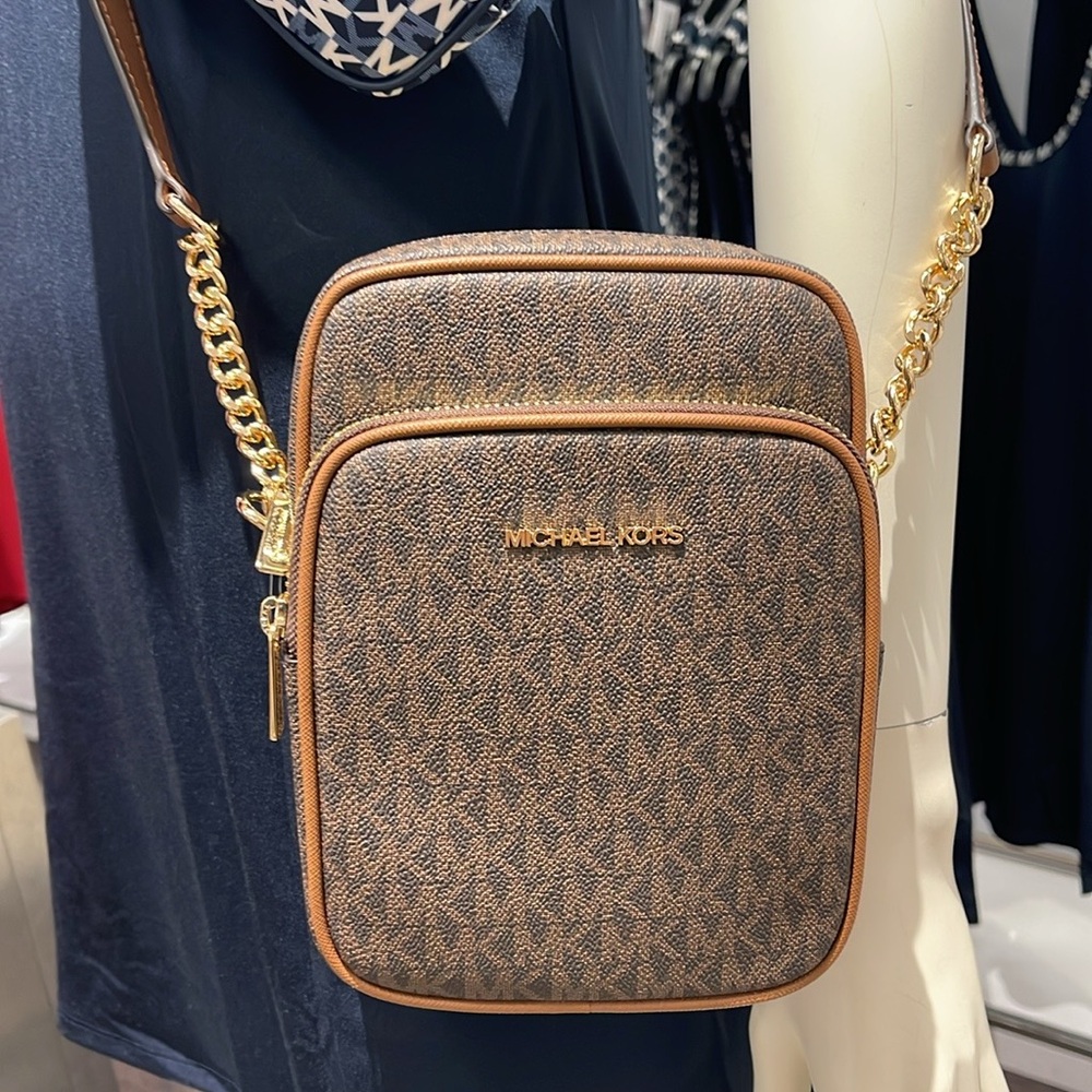 MICHAEL KORS  Jet Set Travel Medium Logo Crossbody Flight Bag 35F1GTVC2B NWT - Picture 9 of 16